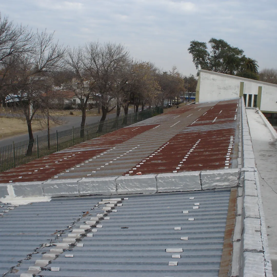 IMPERMEABILIZACION TECHO DE CHAPA EN GALPON
