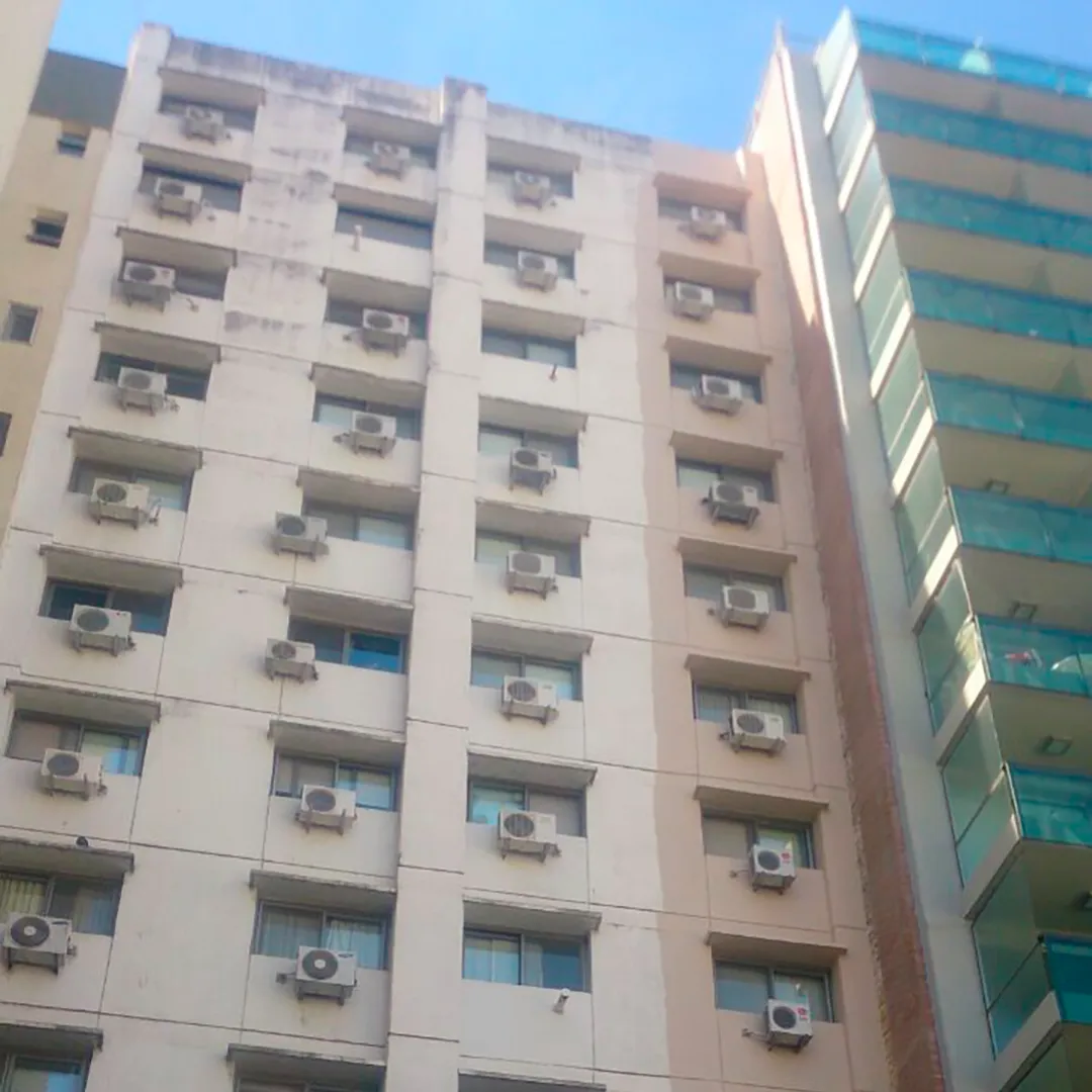 IMPERMEABILIZACION DE MEDIANERA CONTRAFRENTE CON MEMBRANA POLIURETANICA